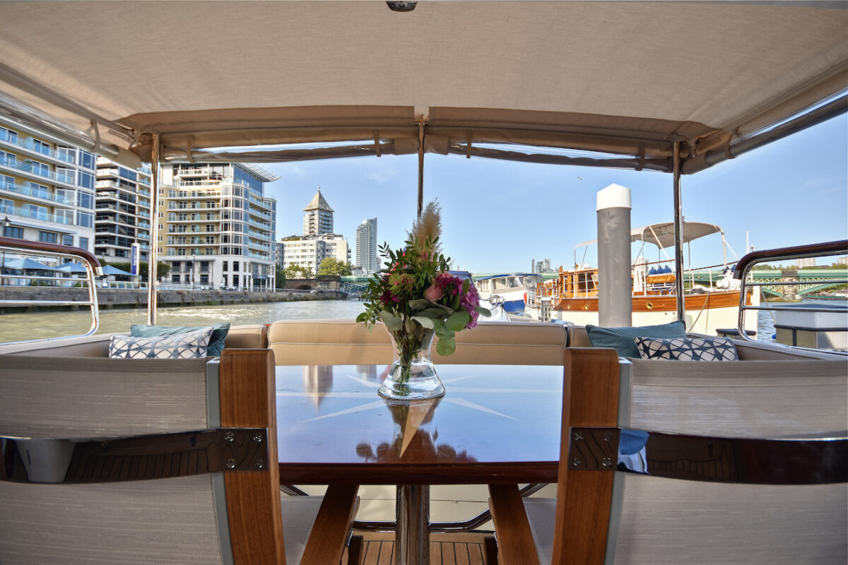 How about a private boat ride this Valentine's Day with Thames Limo and M Restaurant's romantic packages?