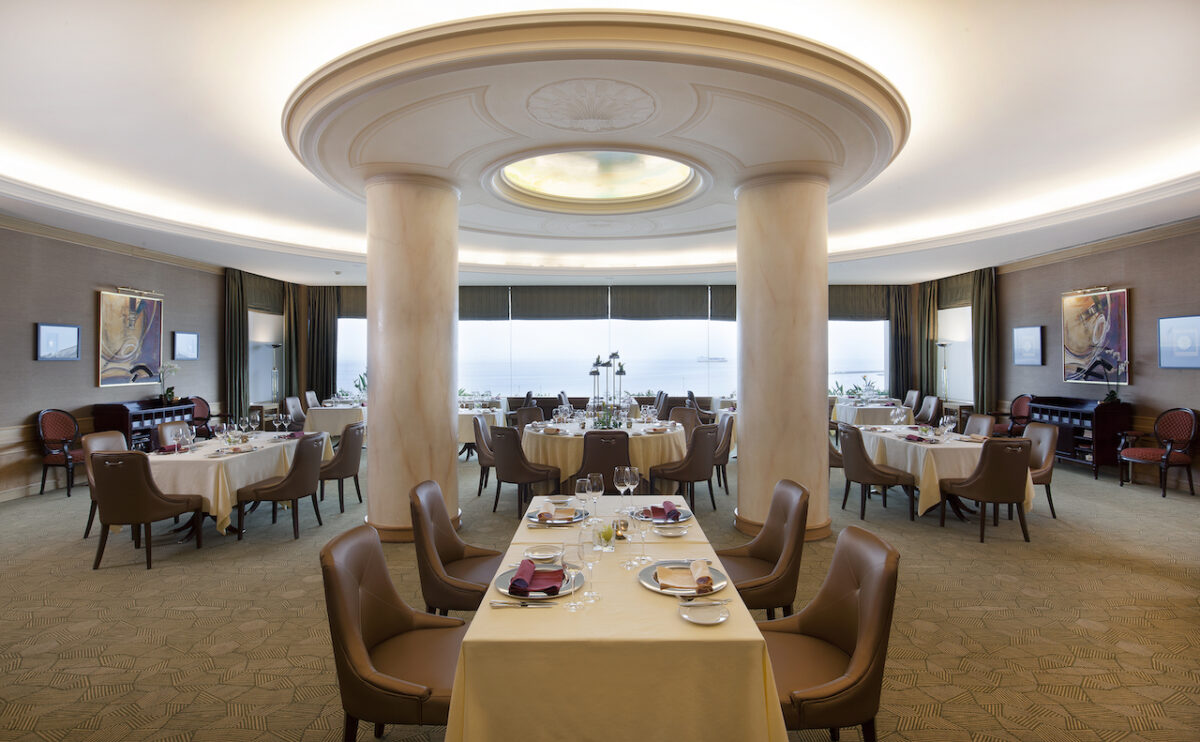 Hotel Miragem's Gourmet Restaurant, widely known for its fine dining experience