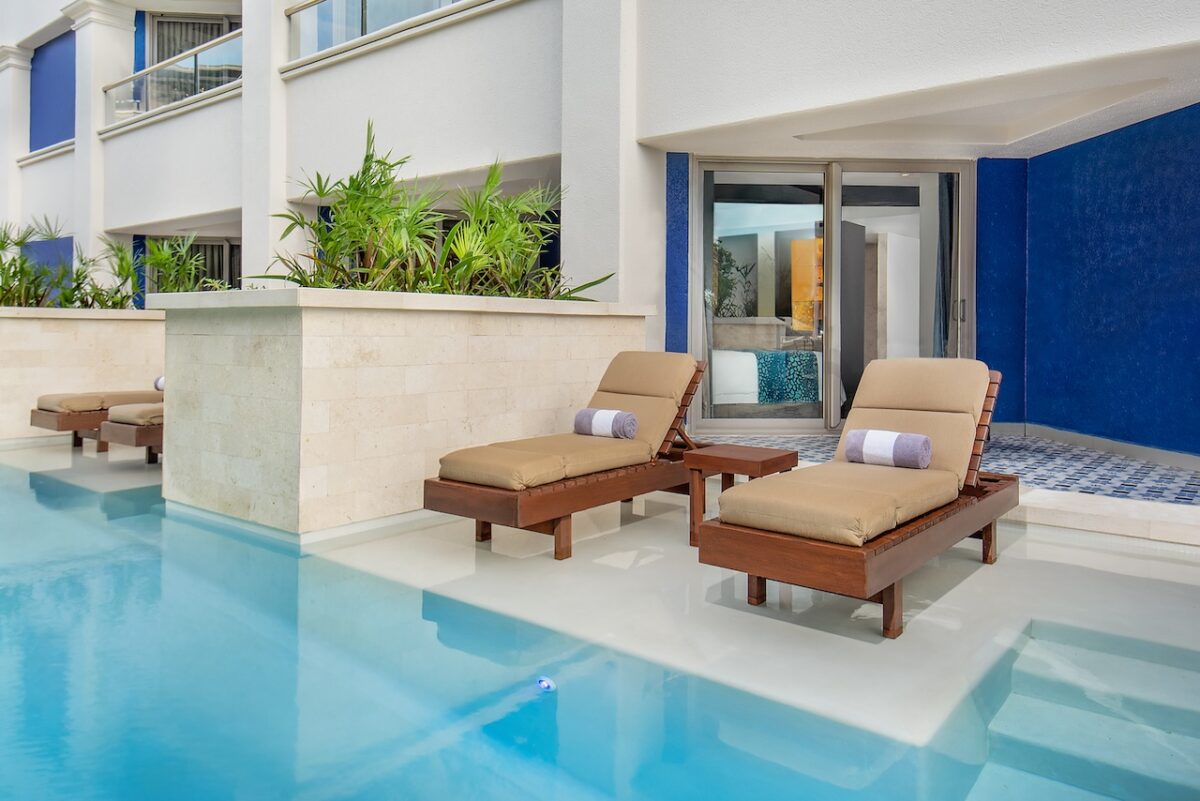 Heavenly pool access at Hard Rock's swim up rooms