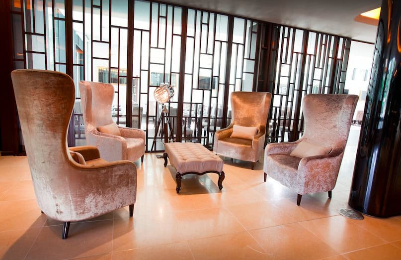 Luxe Bible's 5 Top London Hotels You Should Try: The Dorsett Hotel, Shepherd's Bush - Foyet