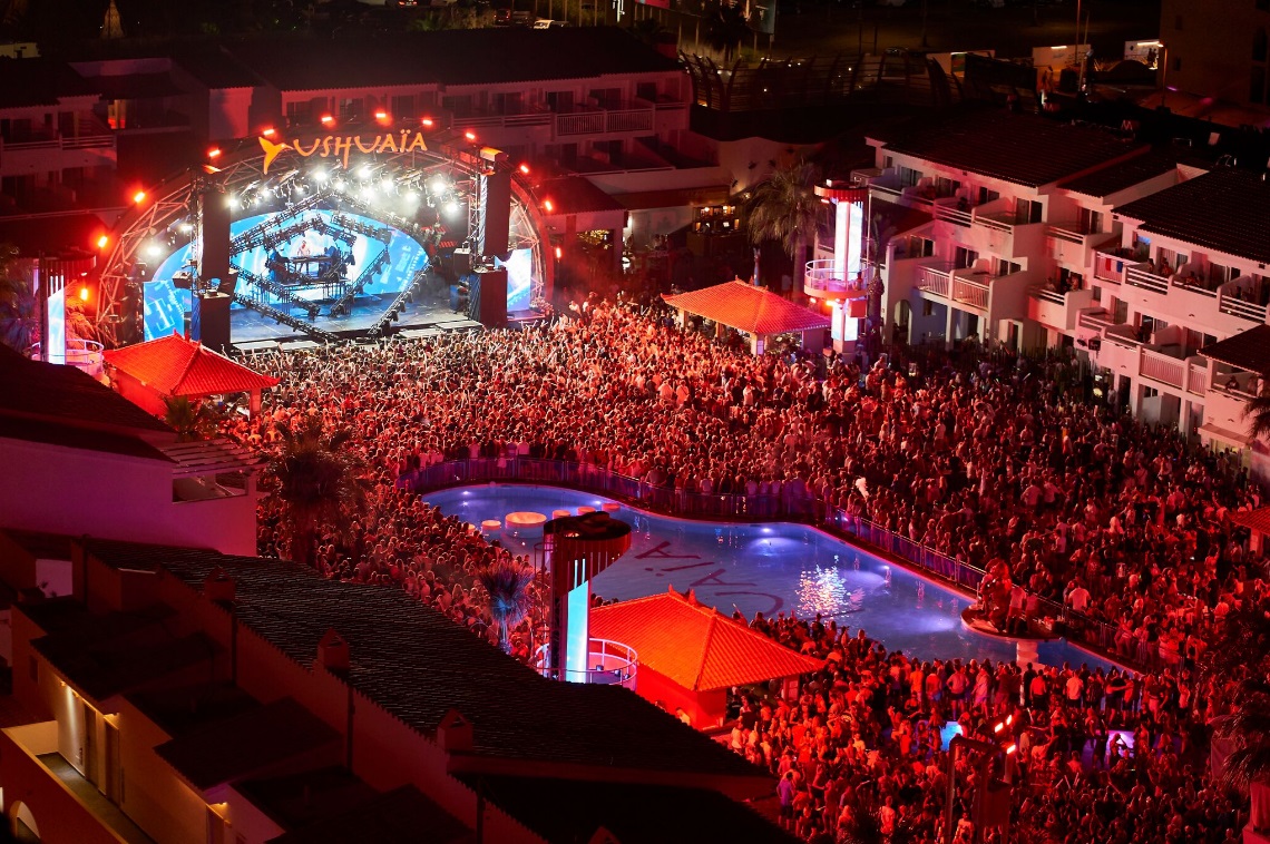 Luxe Bible Closing Party Ibiza Essentials: David Guetta at Ushuaia