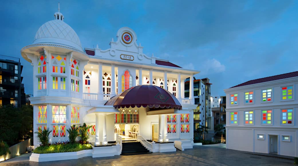 Thai Luxury - The Brand New Movenpick Myth Hotel Patong: Exterior