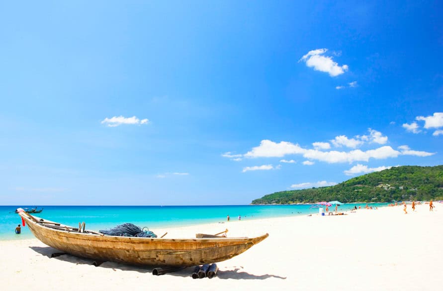 Movenpick Resort and Spa Karon Beach Phuket: Karon Beach