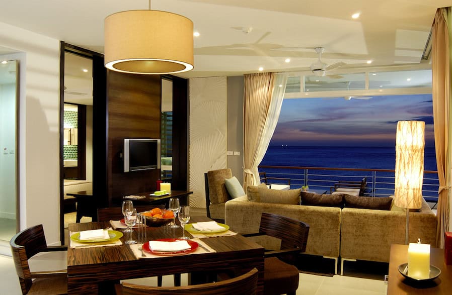 Movenpick Resort and Spa Karon Beach Phuket: Apartments with Views of Karon Beach