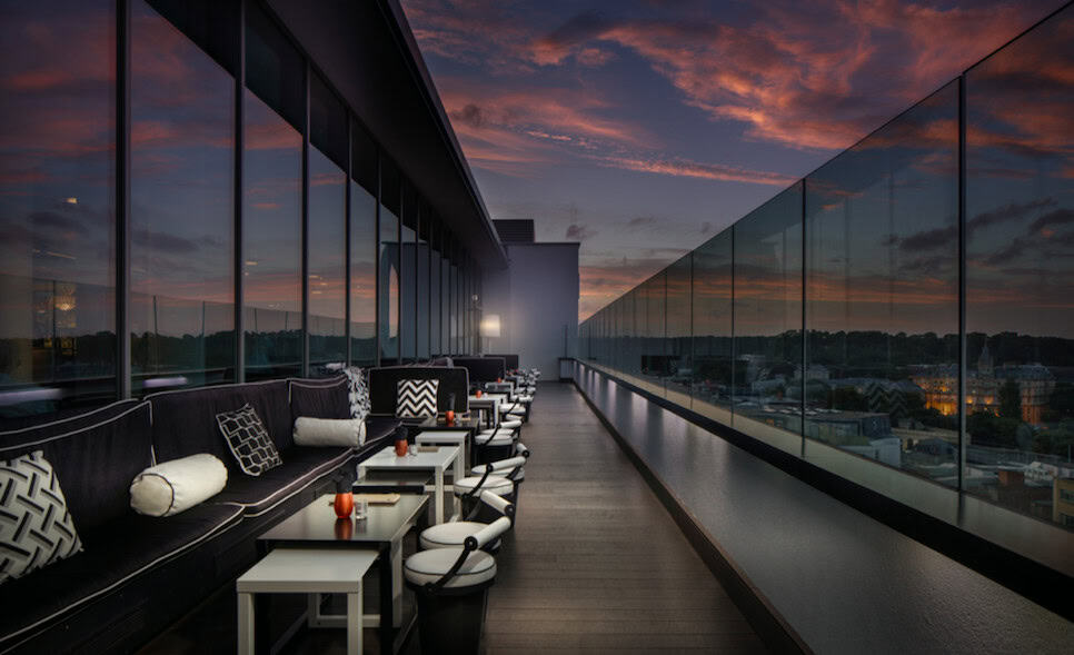Celebrate the British Summer at Hilton Bournemouth: LEVEL8IGHT THE SKY BAR