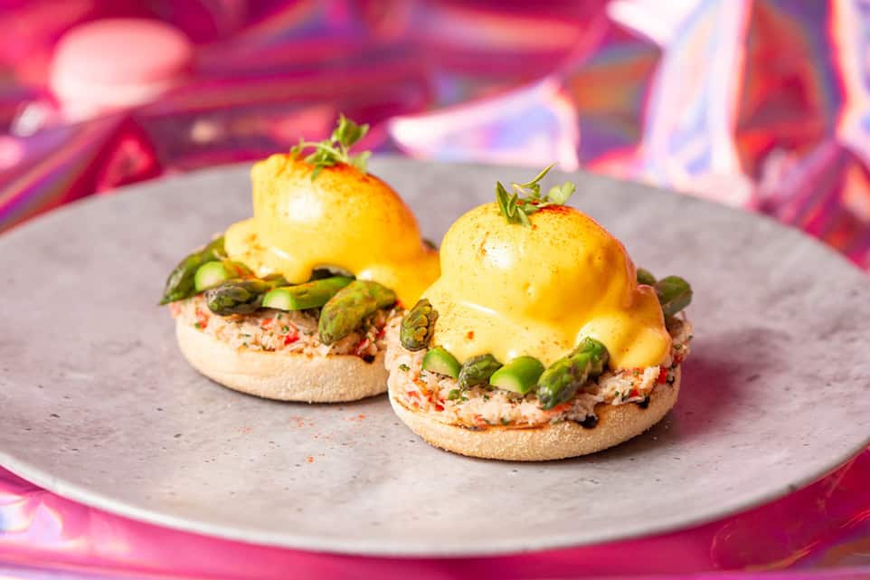 The Luxe List November 2019 - Get ready for the sugar rush! Candy Brunch at The Perception at W London including bottomless prosecco or vegan cookie cream cocktails! (Scottish Crab Benedict pictured)