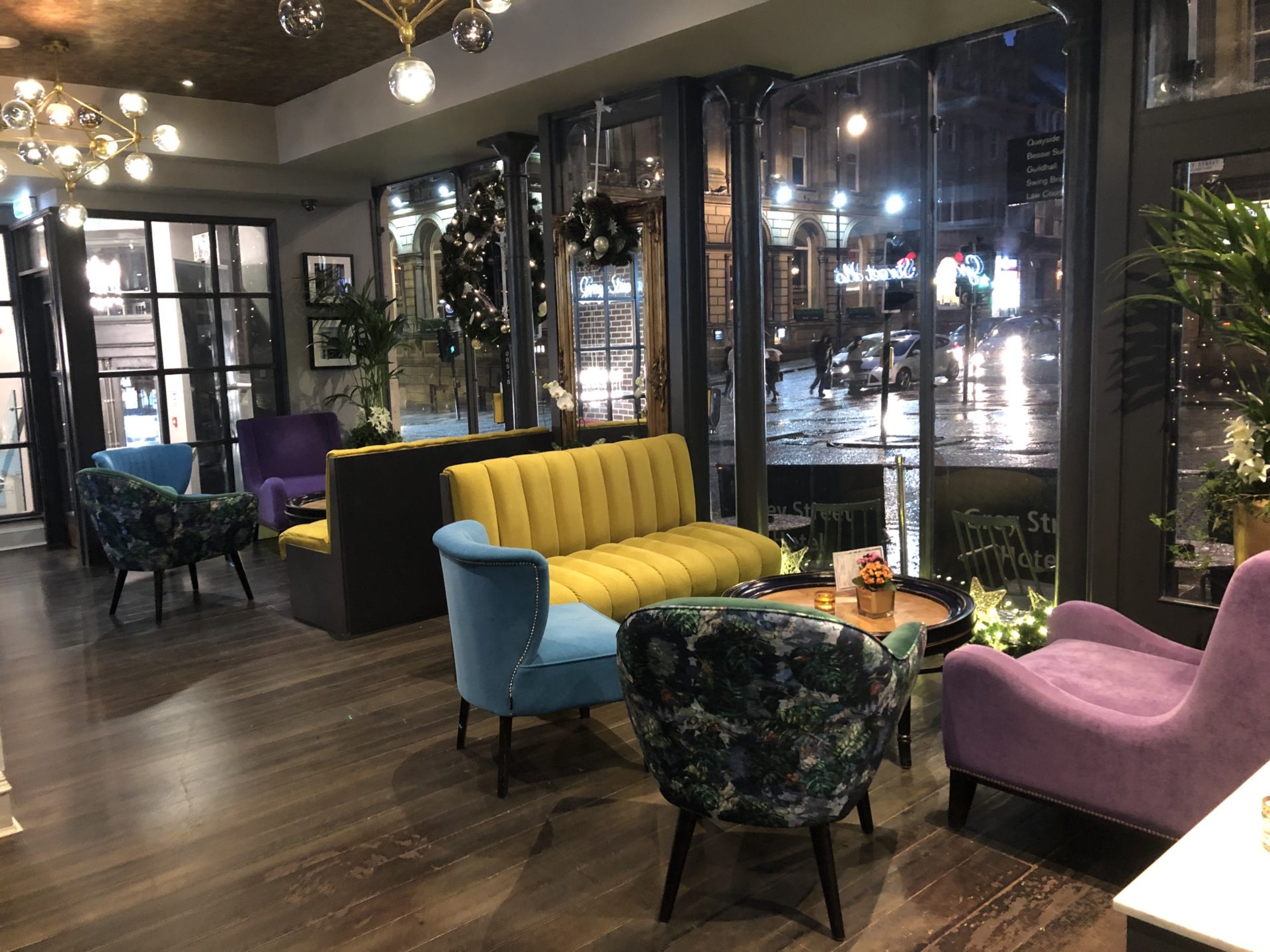 Beautifully Boutique - The Grey Street Hotel, Newcastle: Reception Area