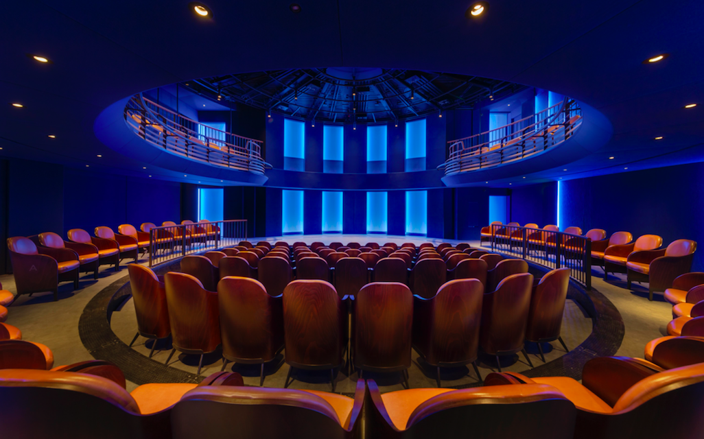 A Real Show Stopper - The New Boulevard Theatre & Restaurant, Soho - The Circular Interactive Playhouse