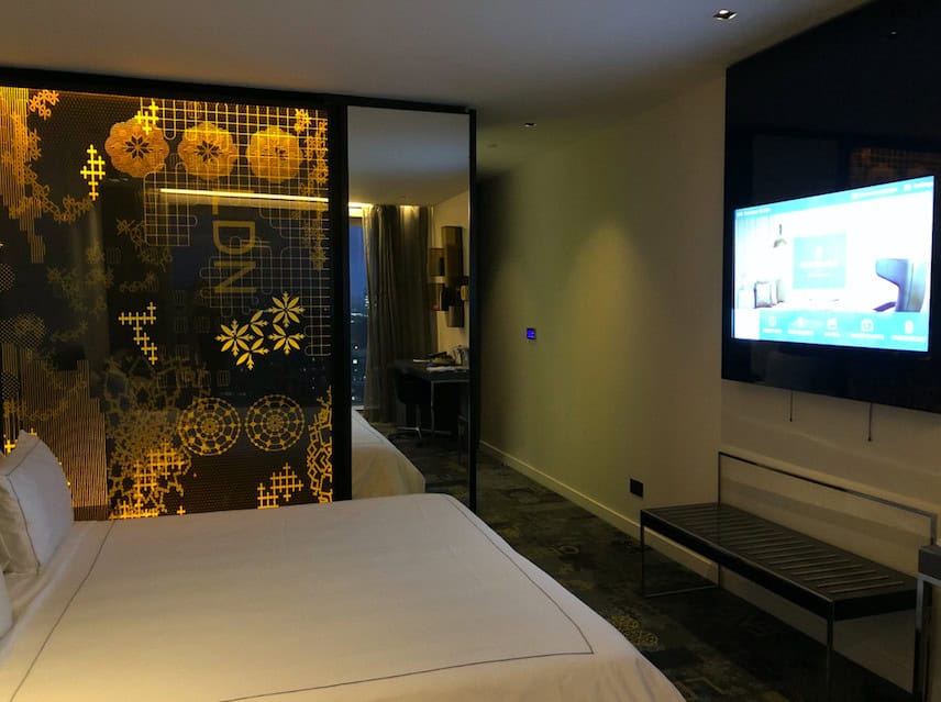A Seriously Stylish Stay at the Award Winning RHG's Park Plaza London Waterloo: Exec Room by night with mood lighting!