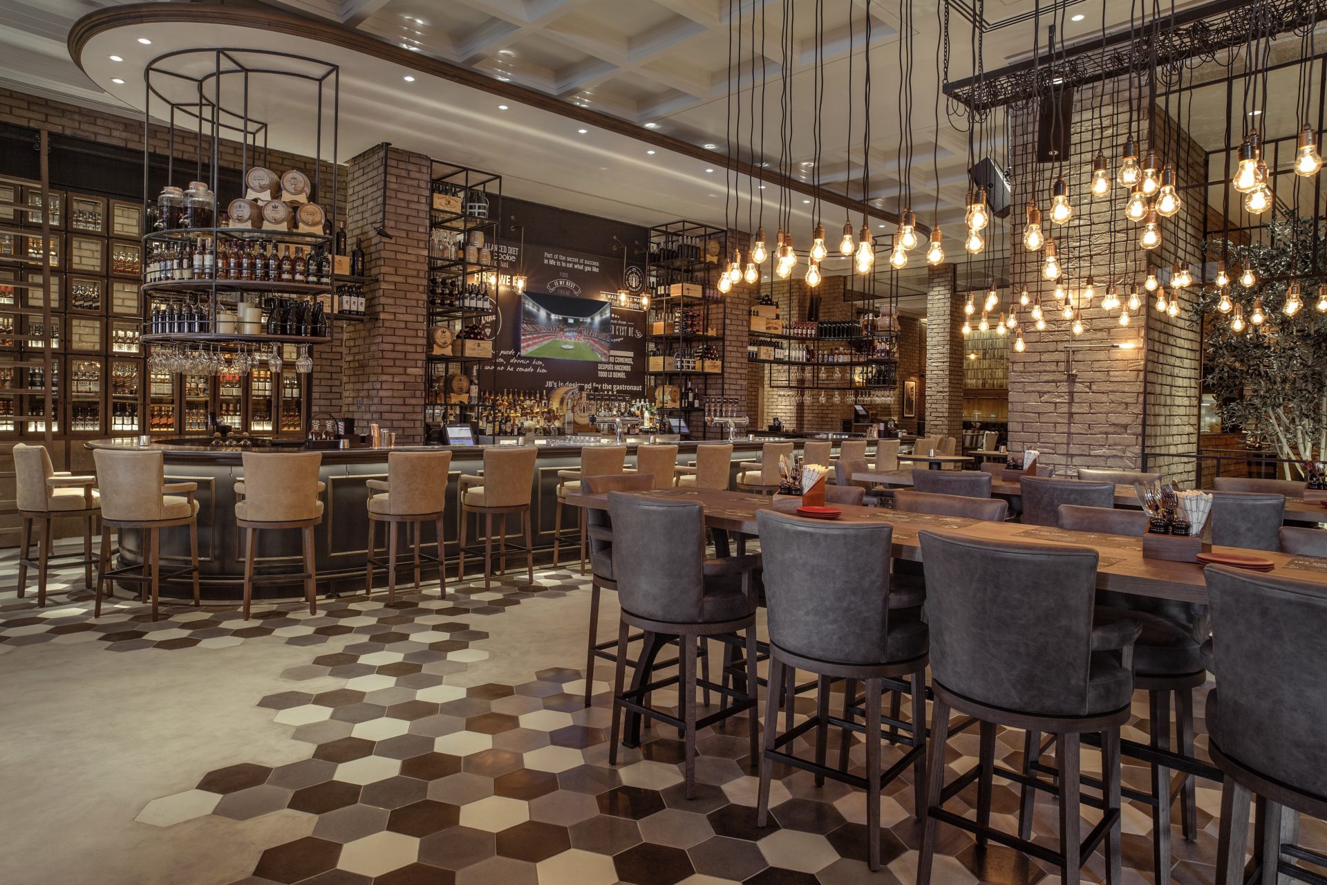 JB's Gastropub at the Amwaj Rotana JBR: Interiors