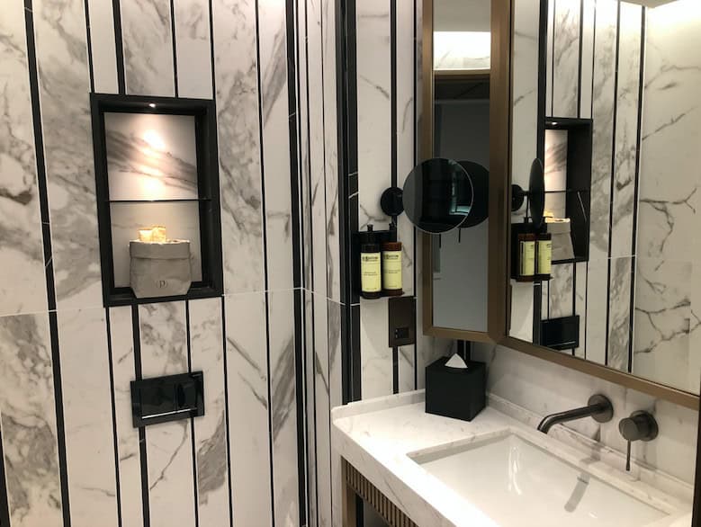 Page8 Hotel - A New London Hotel for Luxury Loving Wanderlusters: The Luxurious Bathroom
