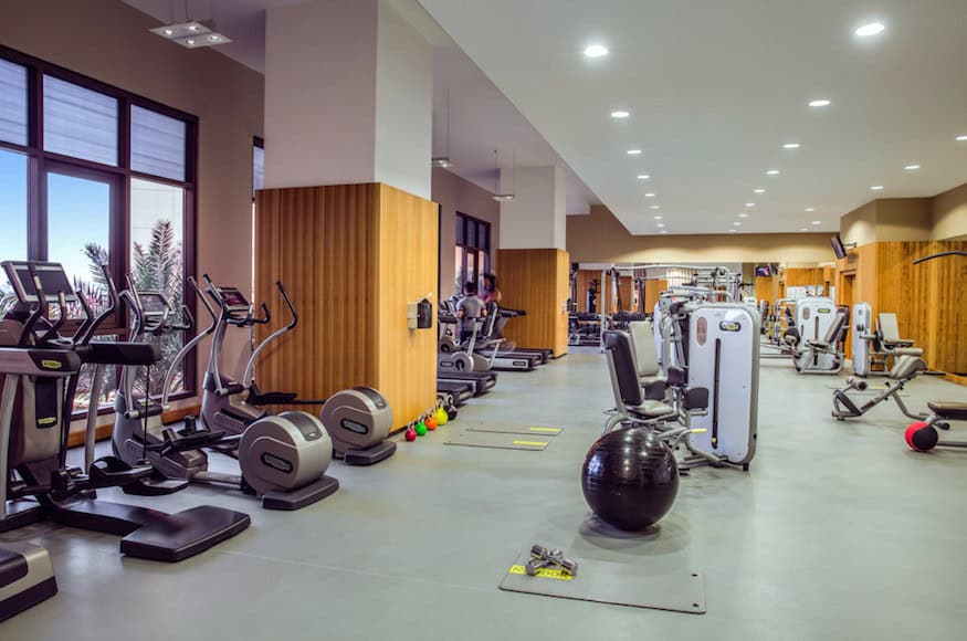 Five Star Luxury - The Amwaj Rotana JBR, Dubai: Spacious state-of-the-art gym at Bodylines