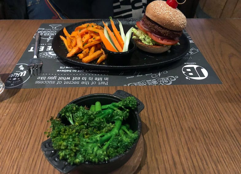 JB's Gastropub at the Amwaj Rotana JBR: Plant based burger - perfect for vegans!