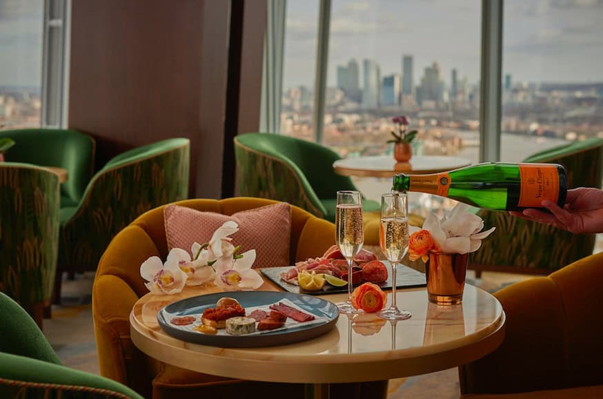 Where to Celebrate Mother's Mother's Day 2020: Bottomless Brunch in the Sky at Shangri-La Hotel at The Shard