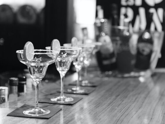 Margaritas all lined up and ready to go. (Photo by Life Of Pix from Pexels)