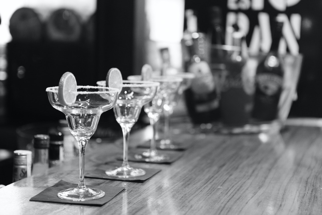 Margaritas all lined up and ready to go. (Photo by Life Of Pix from Pexels)