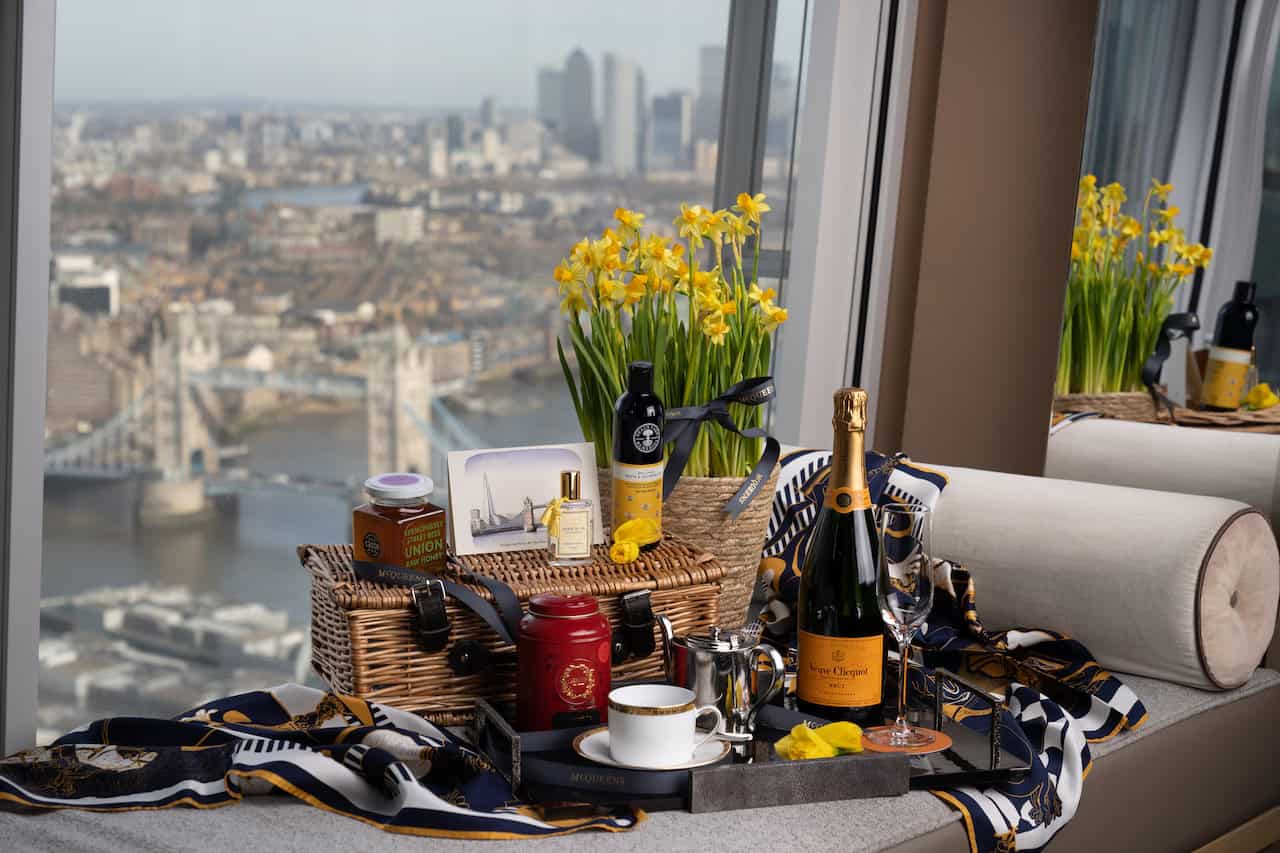 A super gorgeous Mother's Day Gift - Shangri-La Hotel, At The Shard Luxurious Hamper