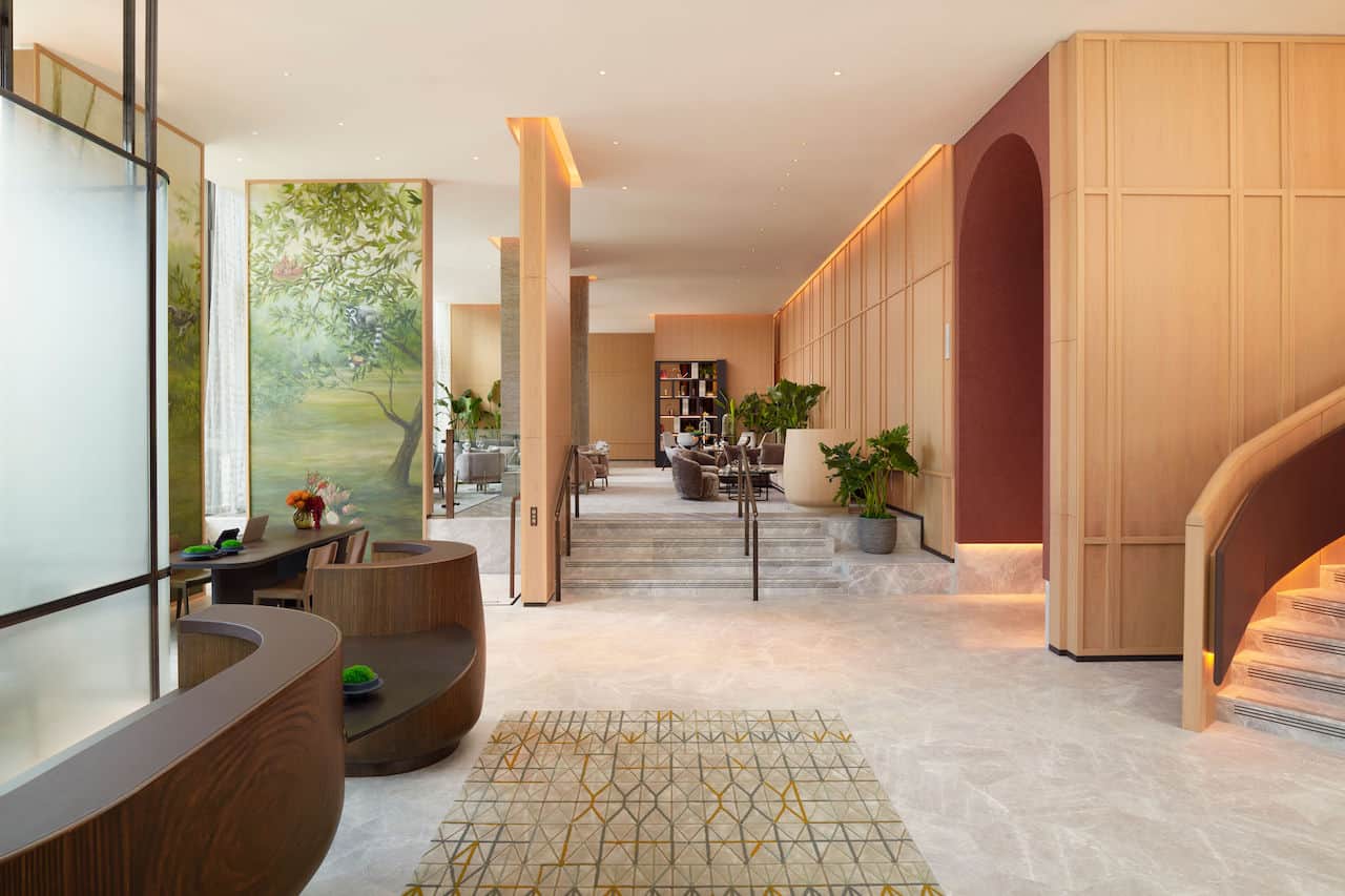 The luxurious lobby at Pan Pacific London at Bishopsgate Plaza in the City (Photo Credit: Jack Hardy)