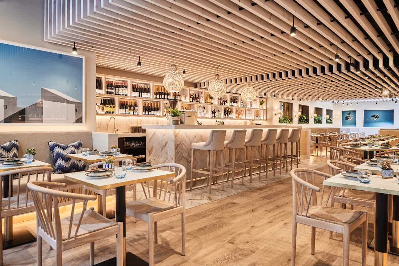 The Luxe List June 2021: We've got a new fabulous opening - HUŎ, offering up gorgeous fresh and healthy Asian cuisine (Photo Credit: Charlie McKay)