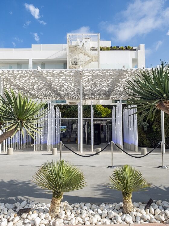 W Ibiza’s interiors are super swanky with a colourful and contemporary design which captures the free spirit of the White Isle perfectly (Photo Credit: www.laskimal.com)