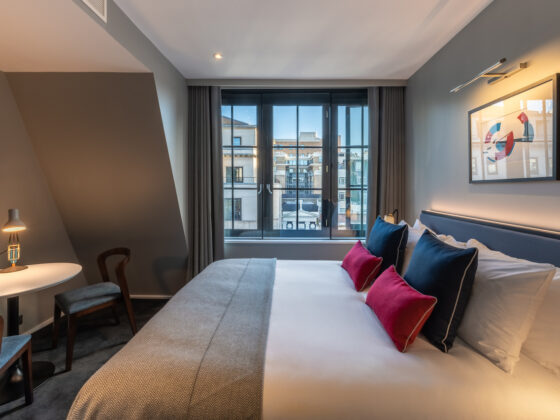 The Resident Covent Garden: Super fast wifi, a range of TV channels and of course the mini-kitchen which is cleverly concealed in a slim cupboard made this a practical stay with the fine touches of a luxury hotel