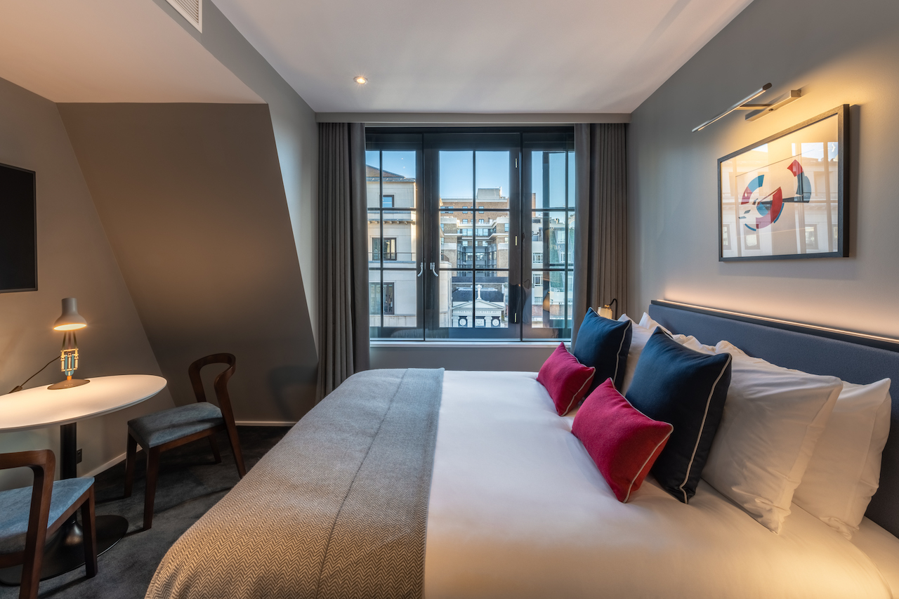 The Resident Covent Garden: Super fast wifi, a range of TV channels and of course the mini-kitchen which is cleverly concealed in a slim cupboard made this a practical stay with the fine touches of a luxury hotel