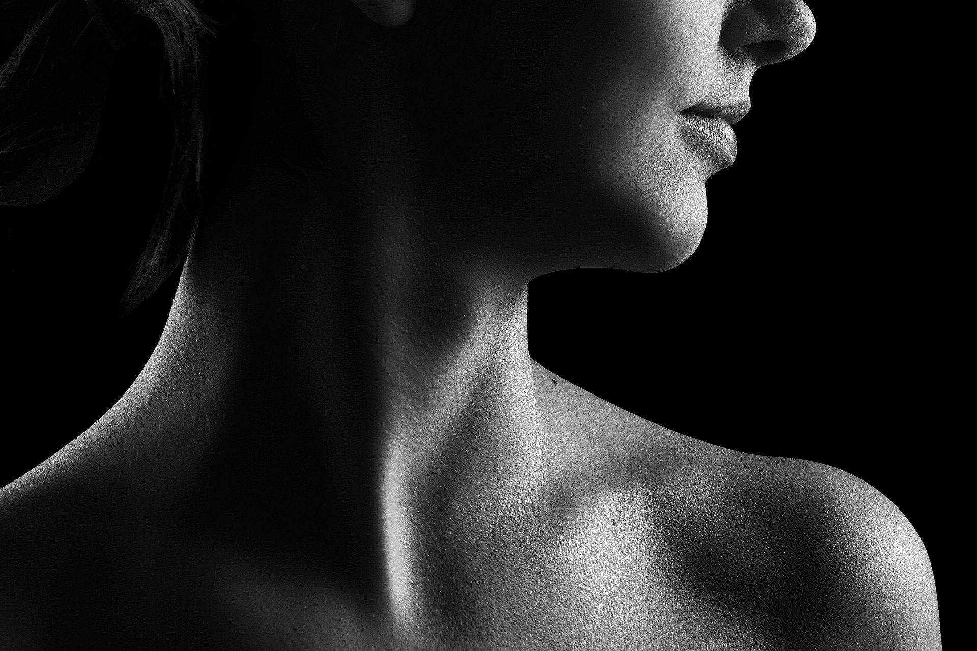 How To Tighten Neck Skin: 4 Tips And Treatments Sponsored Post: Image by Barbora Hnyková from Pixabay