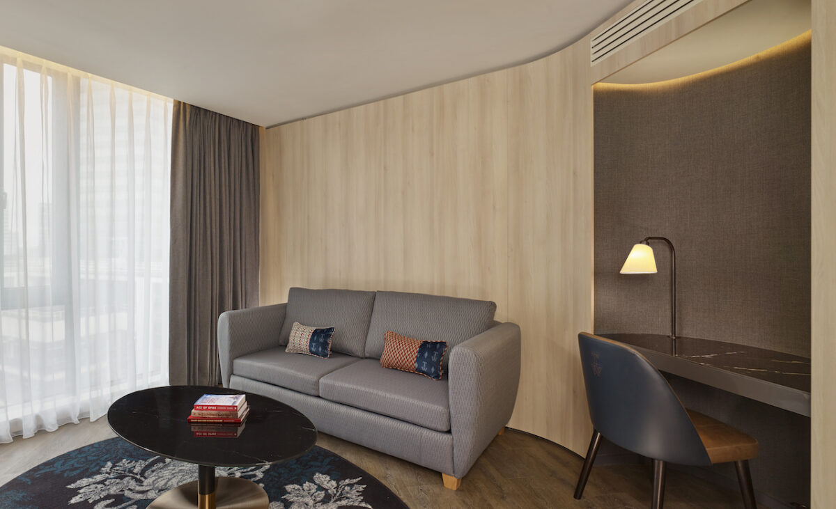 Comfortable and stylish lounge areas in the king one bed rooms at The Westminster London ((Photo Credit: Matthew Shaw)