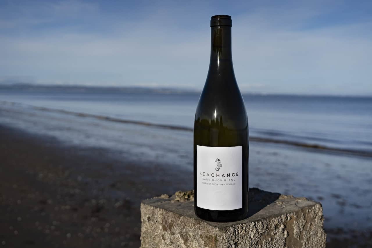 Sustainable wine brand Sea Change makes a great gift for  an eco-conscious mum!