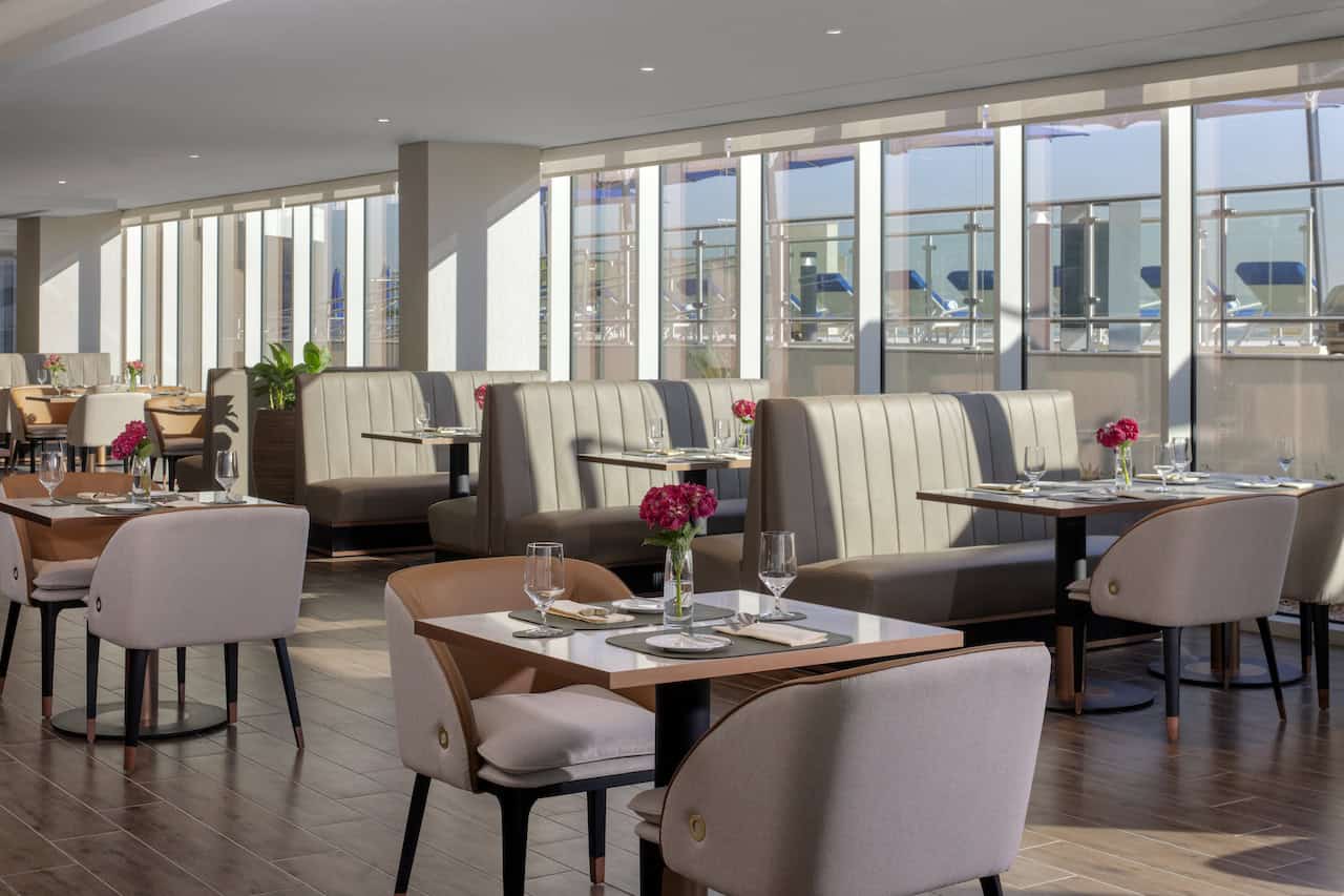 Avani Palm View Dubai Seven Seeds Restaurant with outdoor terrace to enjoy breakfast in the sunshine if you prefer!