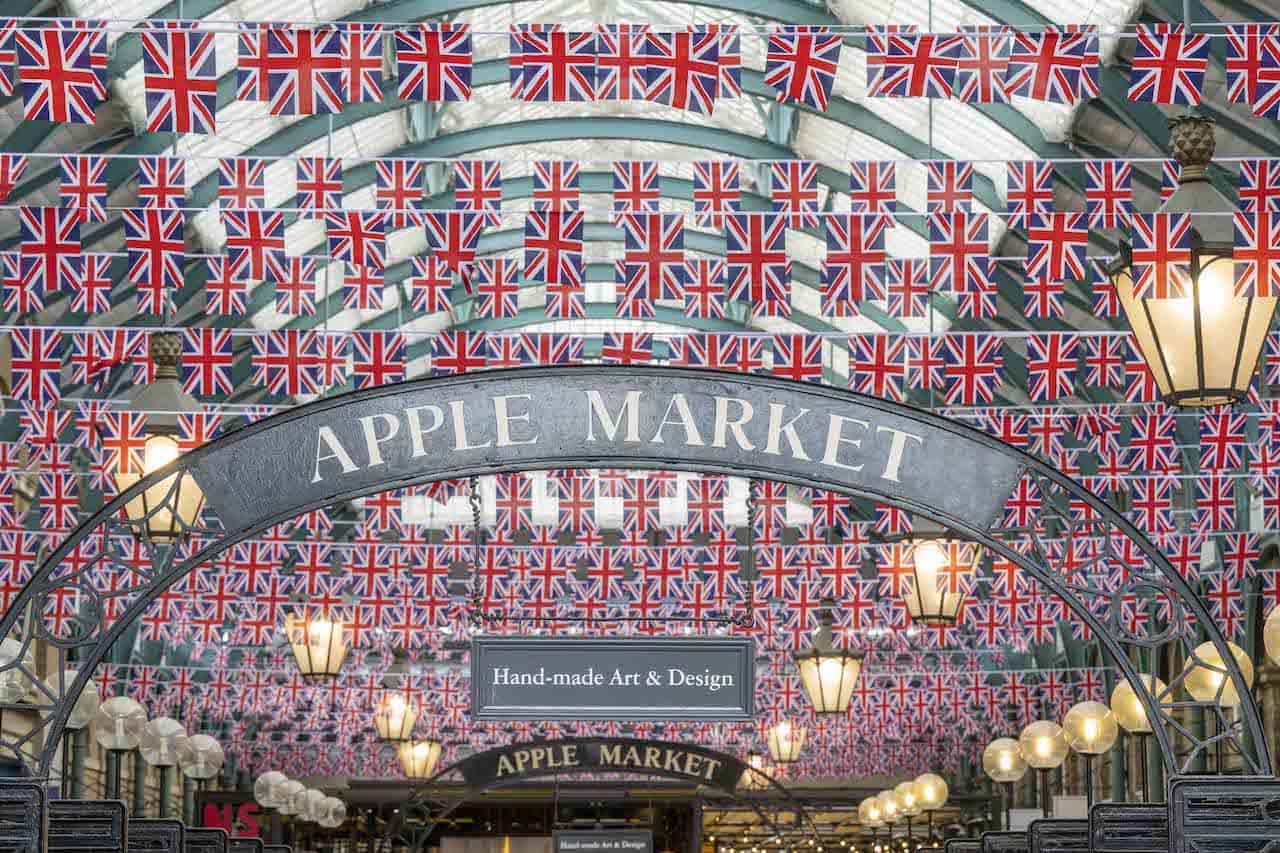 Covent Garden has hung over 4,000 Union Jack flags in celebration of the Queen’s Platinum Jubilee!