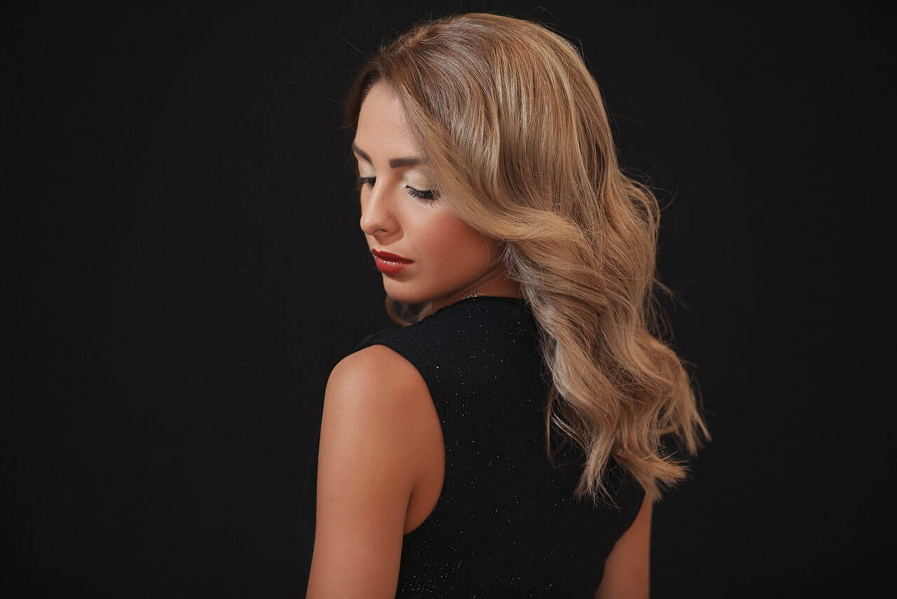 Healthy Heatwave Hair – Top Tips from Sam Cinkir at Este Medical Group Image by <a href="https://pixabay.com/users/terribileclaudio-1784701/?utm_source=link-attribution&utm_medium=referral&utm_campaign=image&utm_content=3740609">Claudio Terribile</a> from <a href="https://pixabay.com//?utm_source=link-attribution&utm_medium=referral&utm_campaign=image&utm_content=3740609">Pixabay</a>