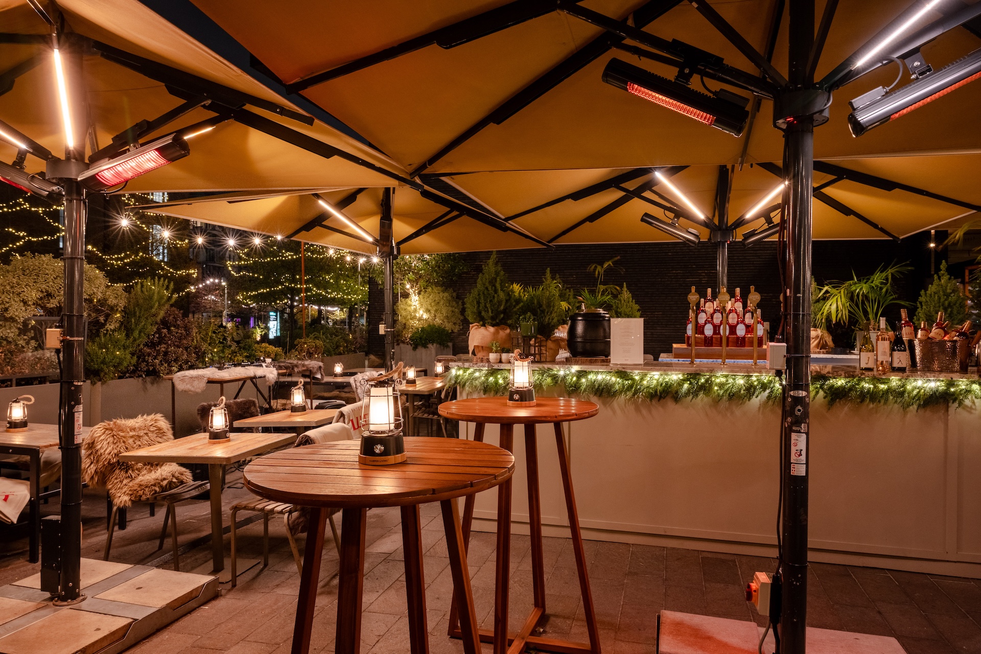 The Lillet Winter Terrace at The Lighterman overlooks Regent's Canal