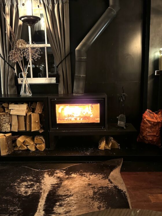 The roaring fire that gives The Black Bull its cosy vibes!