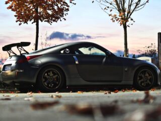 Nissan luxury car 350z