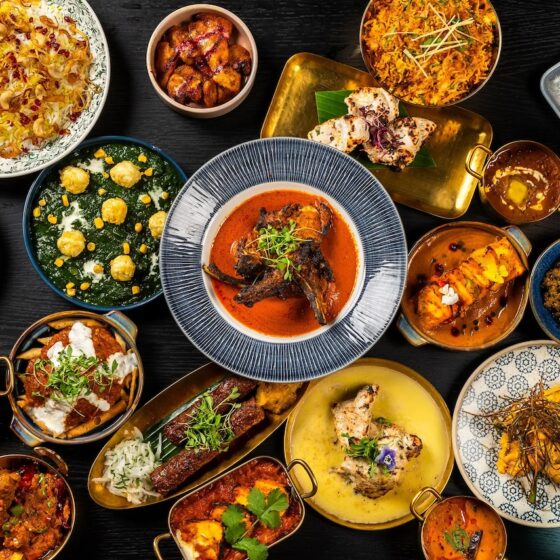 From their Sunday Feasts to Bottomless cocktail menus, Dakwala's curry is off the charts!