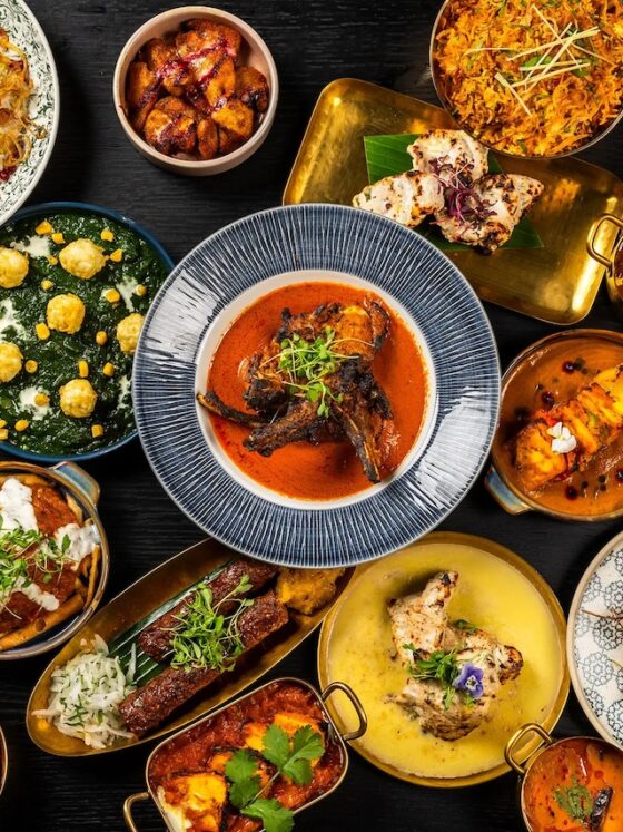 From their Sunday Feasts to Bottomless cocktail menus, Dakwala's curry is off the charts!