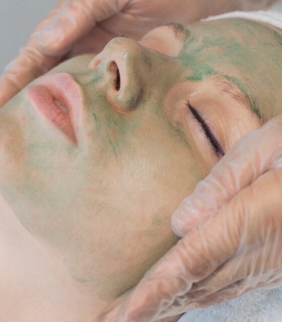 Heleo 4 is a pioneering treatment designed specifically to treat urban skin that been's exposed to pollution