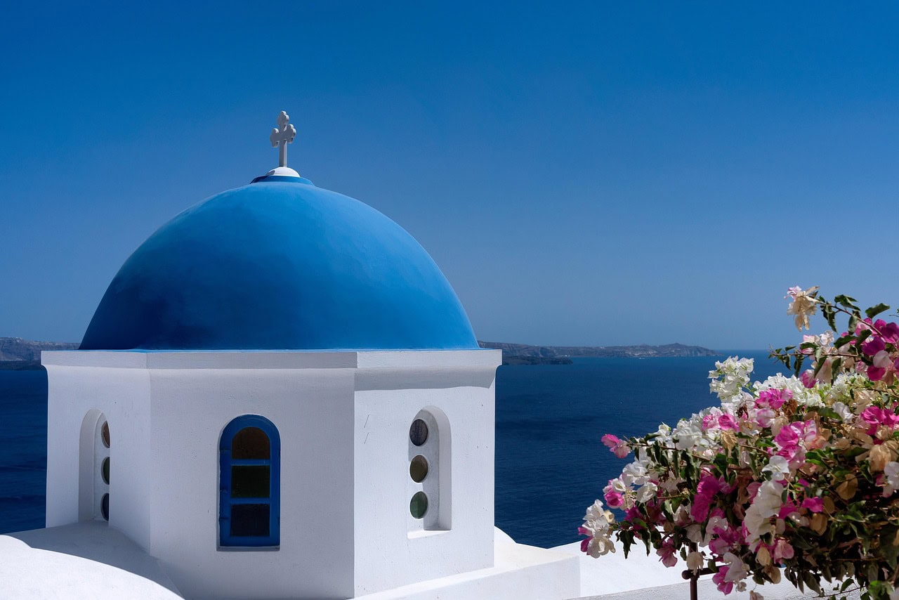 The Best Mediterranean Destinations for History, Culture and Beautiful Beaches - Santorini