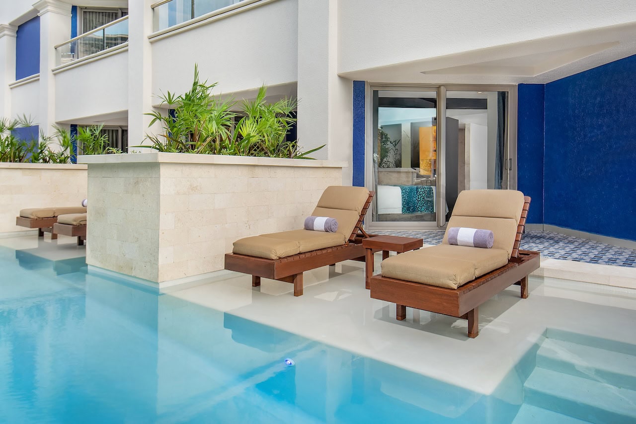 Heavenly pool access at Hard Rock's swim up rooms