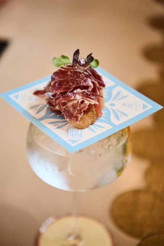 Gin Mare x The Campaner Supper Club Series invites you to enjoy a snack with your drink Spanish style