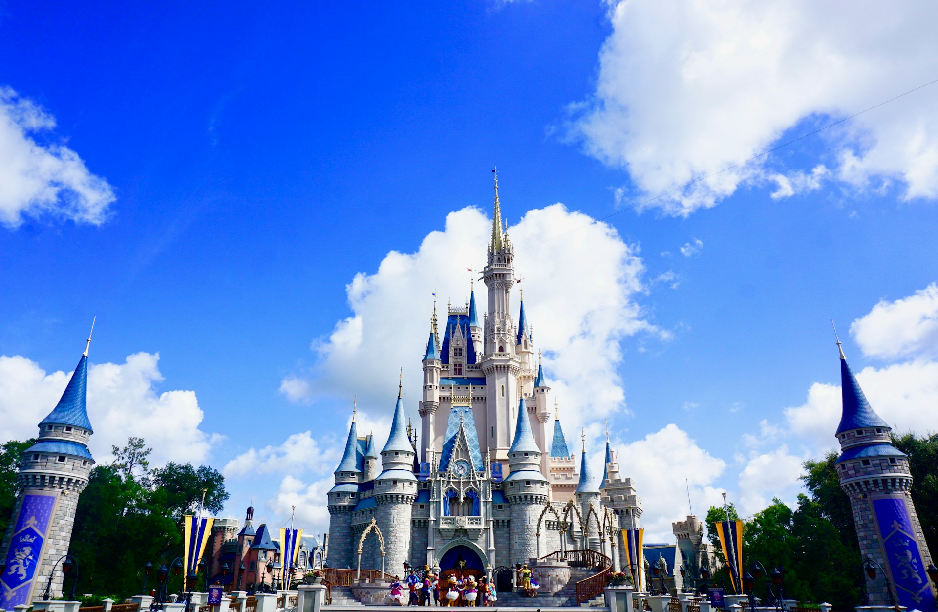 Most visitors to Orlando head straight for the theme parks (Photo Credit: Quick PS - Unsplash)